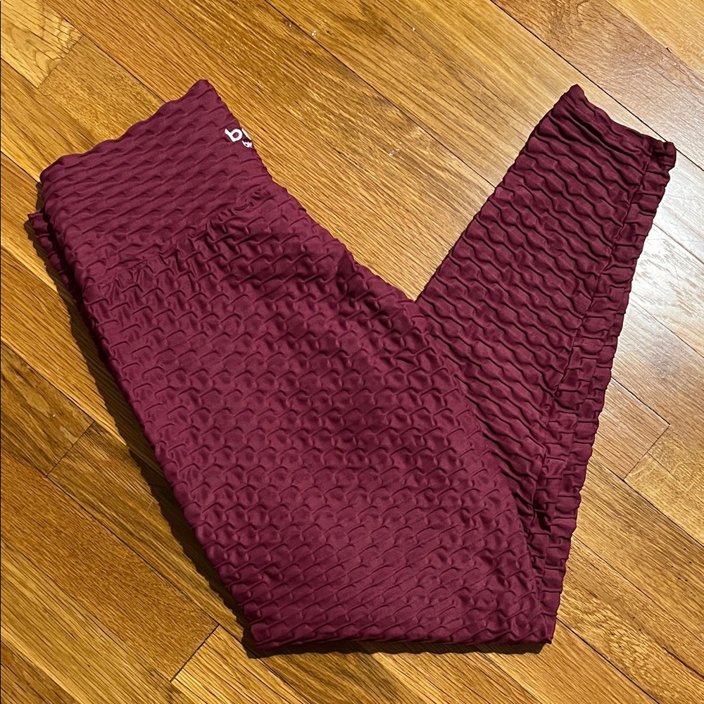 Booty by Brabants Burgundy Textured Leggings
